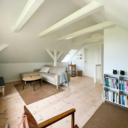 Scenic House With Sea Views In Birkeland